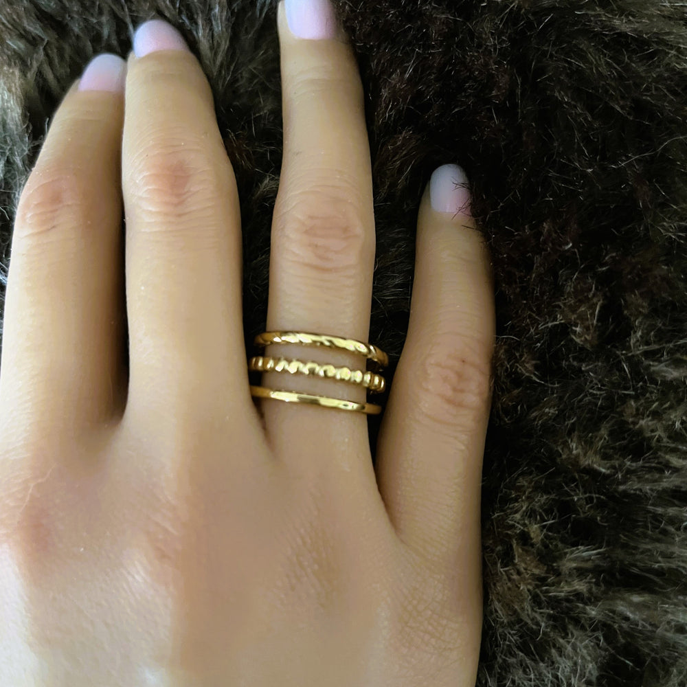 Bague ajustable en acier inoxydable doré finition poli, perlé & torsadé