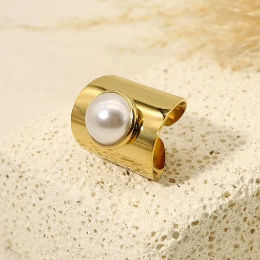 Bague large ajustable en acier inoxydable - version doré ou argentée - perle synthétique