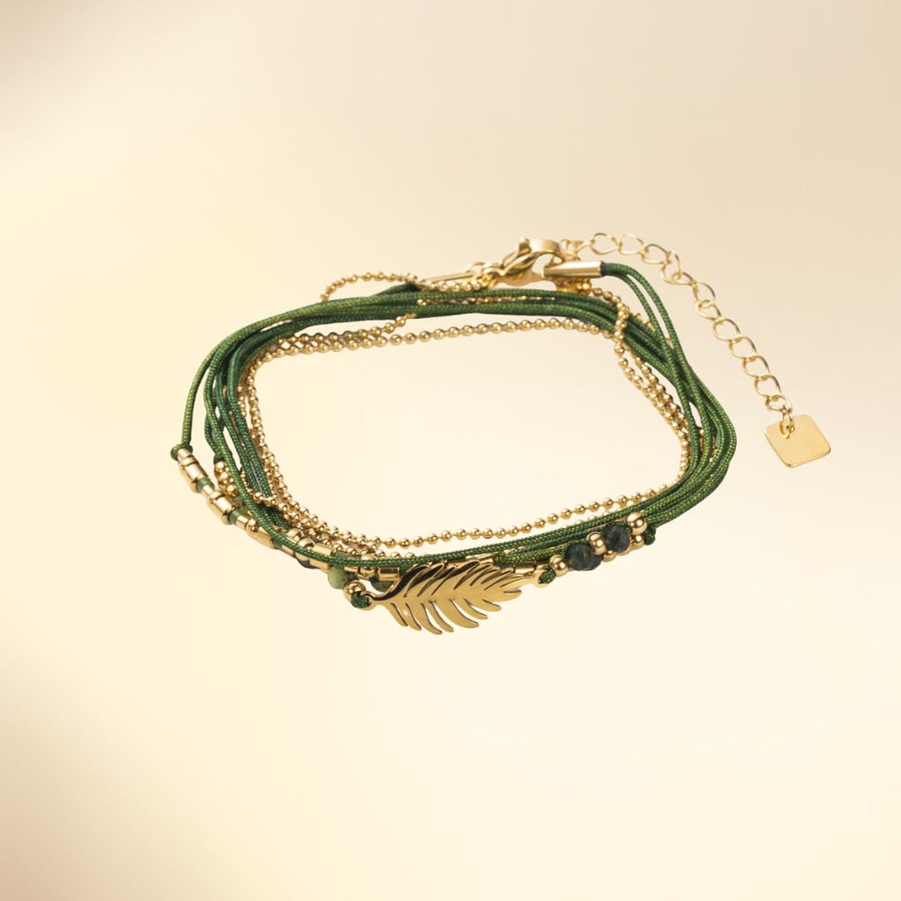 Bracelet 3 tours – acier inoxydable doré, plume, pierres naturelles & cordon satiné