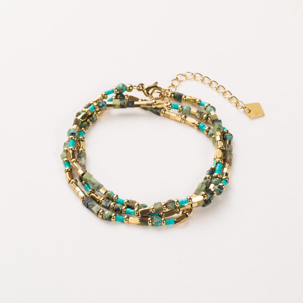 Bracelet en acier inoxydable doré 3 tours  pierres naturelles turquoise