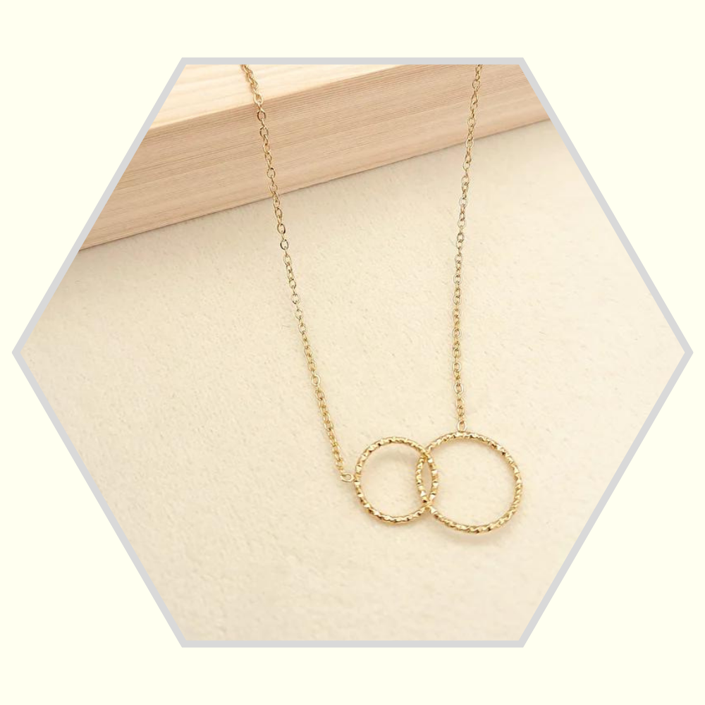 Collier en acier inoxydable doré double cercle entremêlés