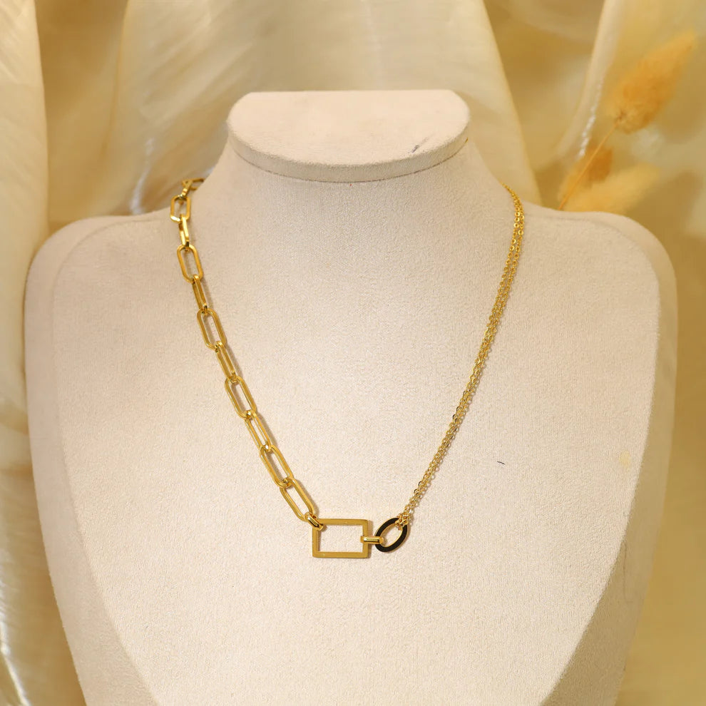 Collier en acier inoxydable doré "Asymétrique"