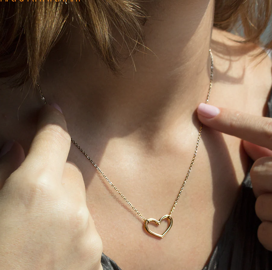 Collier cœur en acier inoxydable 316L finition argenté ou doré or rose