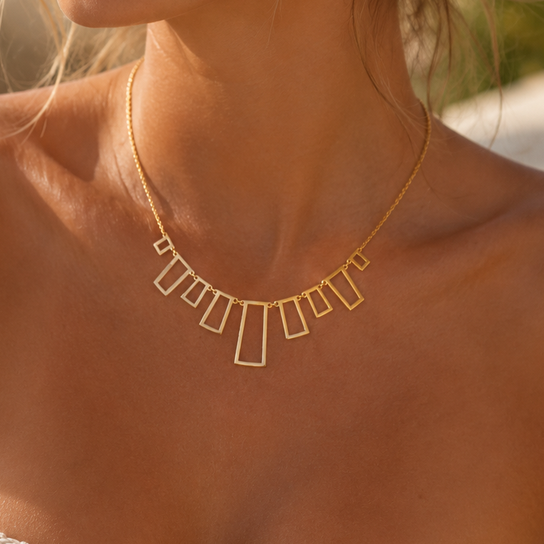 Collier acier inoxydable 316L doré à motifs rectangulaires