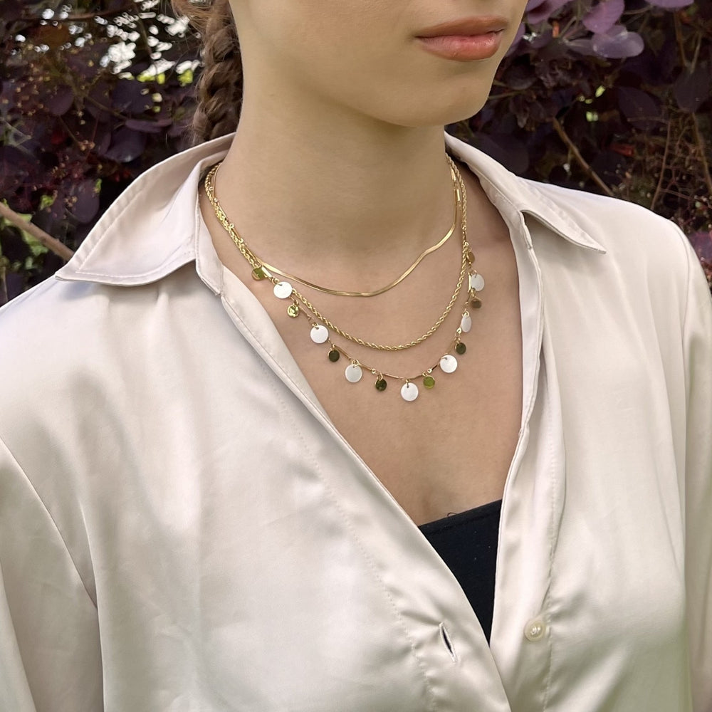 Collier  en acier inoxydable doré ensemble 3 chaînes/ pampille de nacre colorée