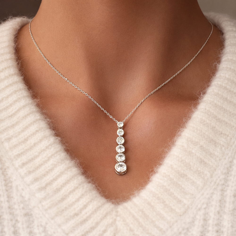 Halskette aus rhodiniertem 925er Silber / Zirkonia / längenverstellbar 