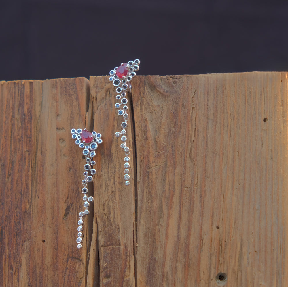 Boucles d’oreilles en argent 925 rhodié – Rubis, spinelle noir & cubic zirconia