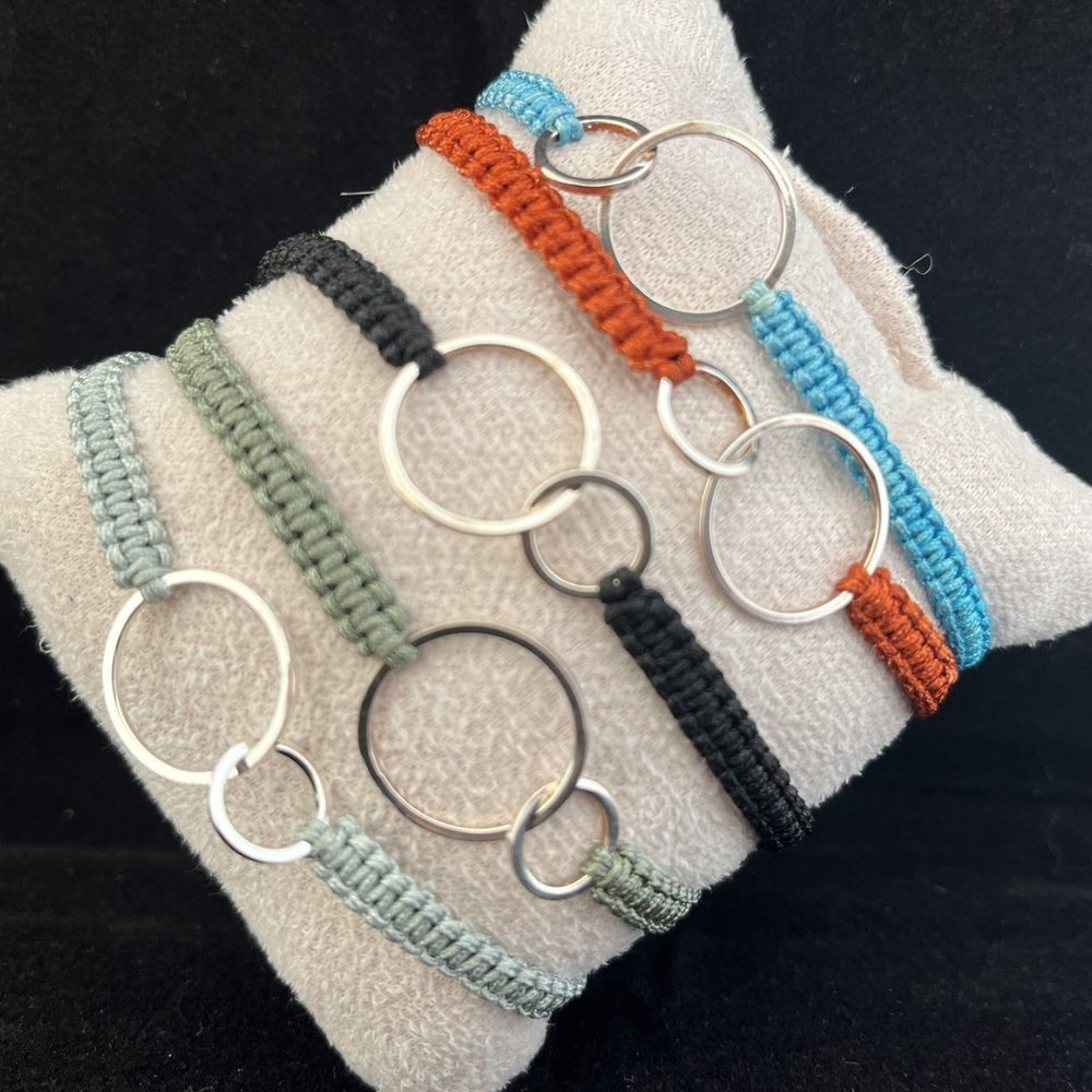 Bracelet en argent 925 avec cordon tressé et anneaux entrelacés bleu variantes
