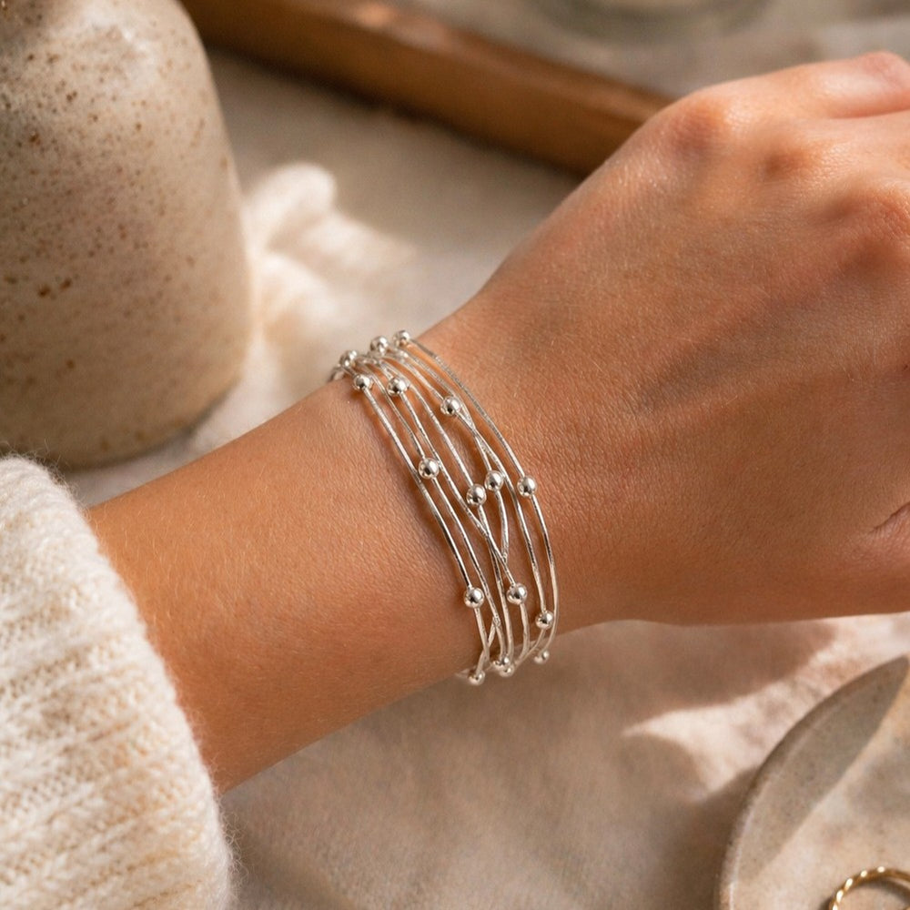 Bracelet en argent 925 multi chaînes porté au poignet