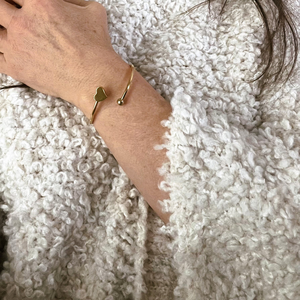 Bracelet jonc en acier inoxydable 316L avec revêtement PVD or jaune "Coeur& boule"